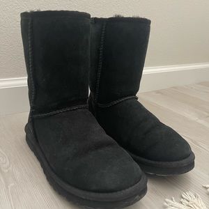 UGGS Women’s Classic Short Boot Black Size 7